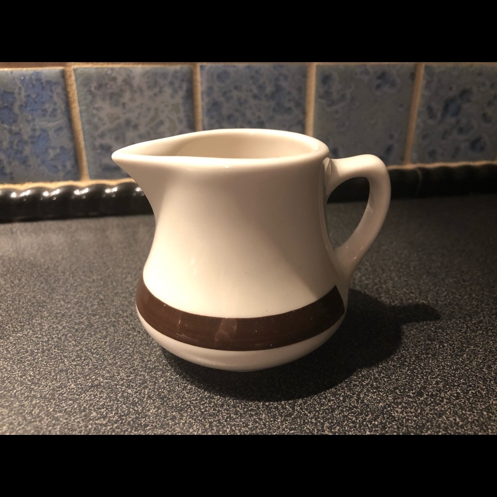 Lot of 6 Vintage Creamer Pitchers - Picture 5 of 6